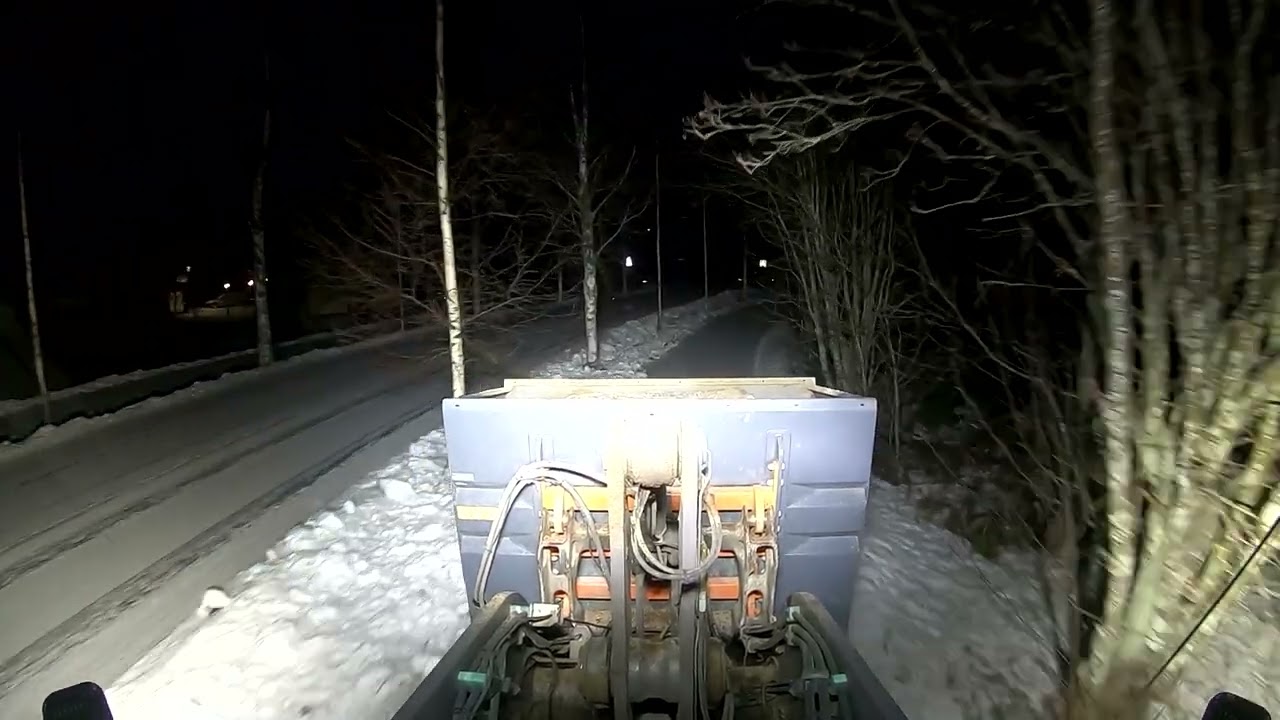 Taajama hiekoitusta ja palohälyytys