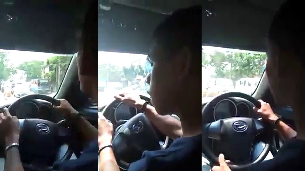 Sopir Taksi Online Terlibat Adu Mulut hingga Turunkan Penumpang di Jalan, Salah Siapa?