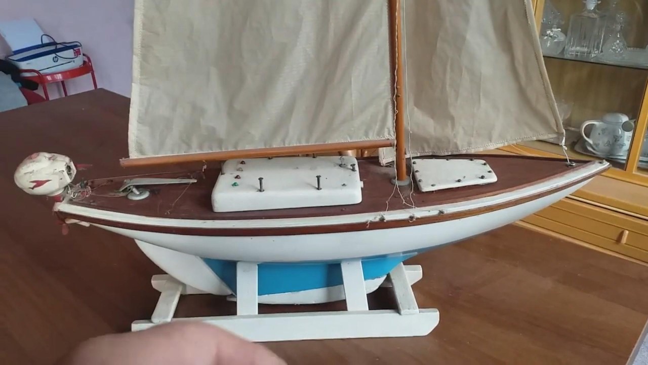 Ritrovato il mio vecchio RADIOCOMANDO autocostruito per la barchetta a vela.