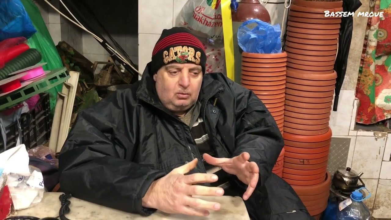 Ahmad Takkoush selling flowers in Beirut since 40 years أحمد طقوش يبيع الزهور في بيروت منذ ٤٠ سنة