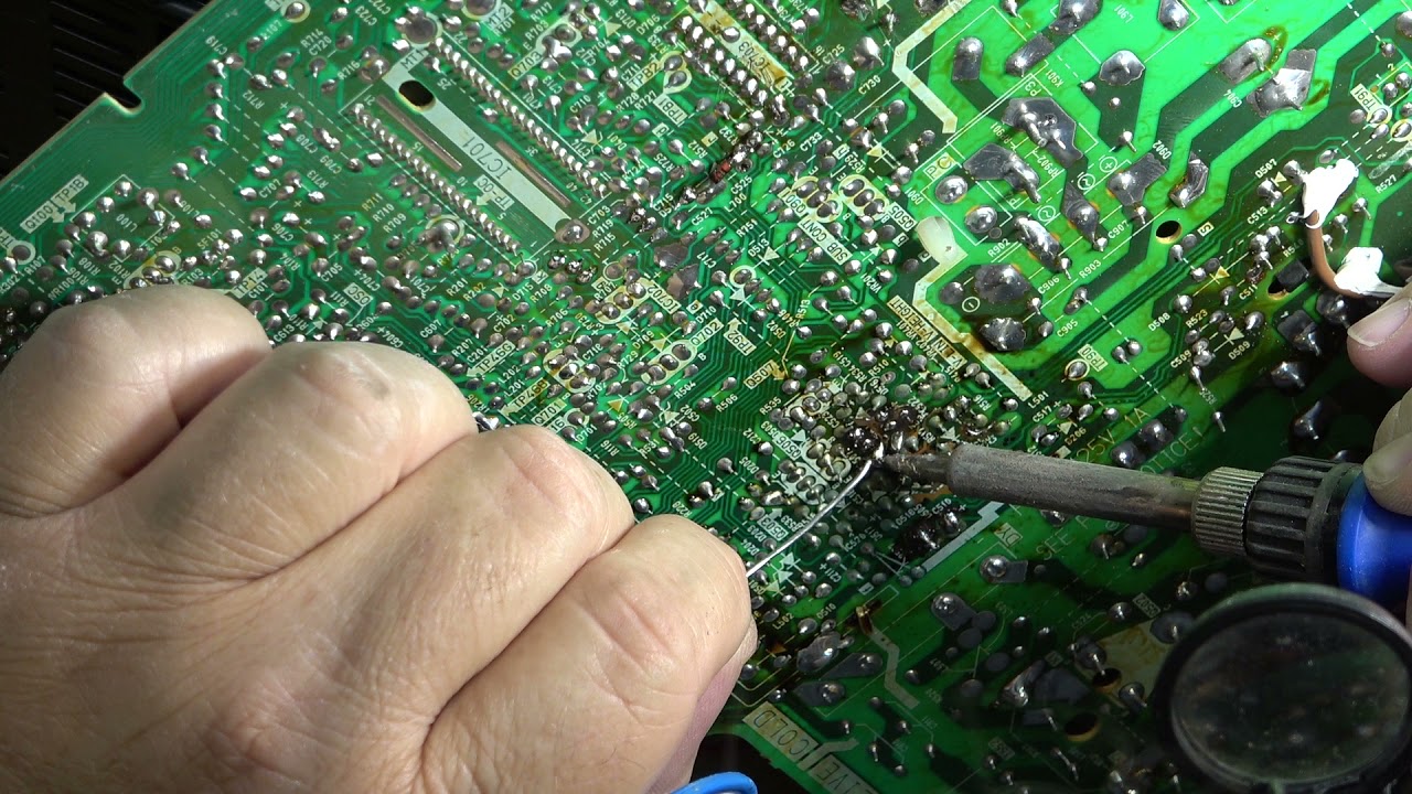 Mitsubishi CRT TV Dead making a humming sound when plugged in