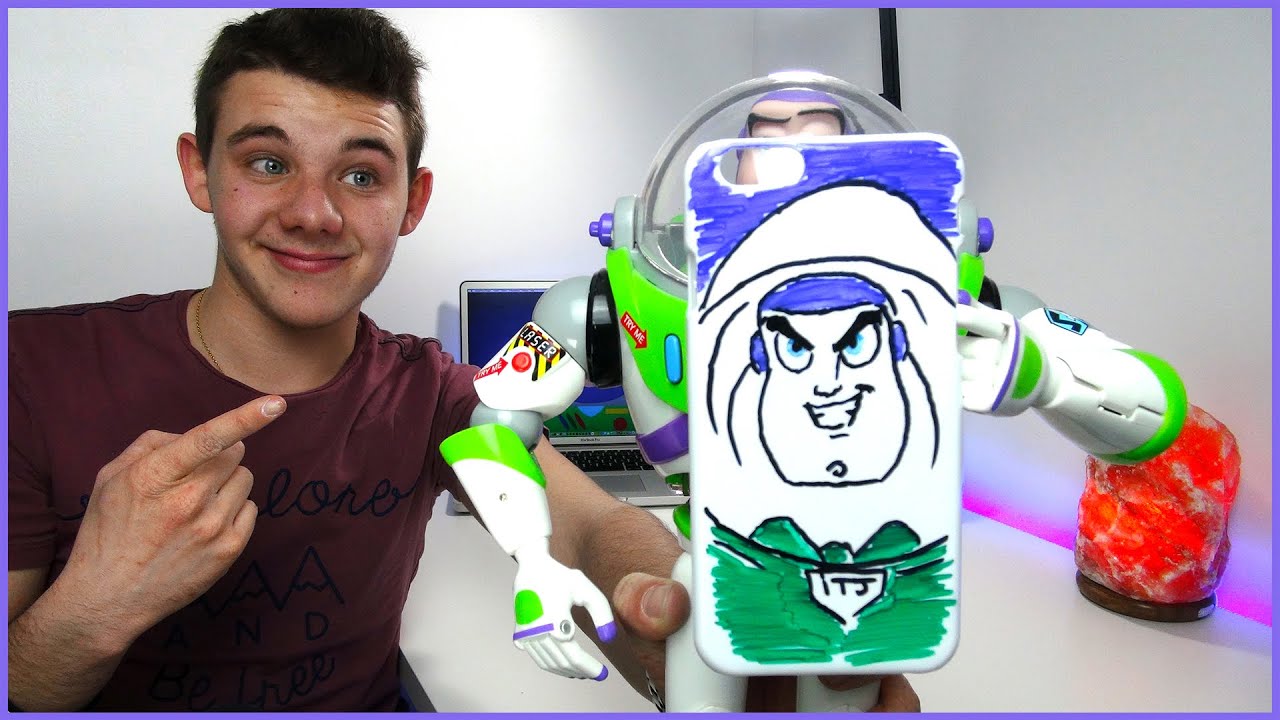 BUZZ L'&Eacute;CLAIR PERSONNALISE SA COQUE !