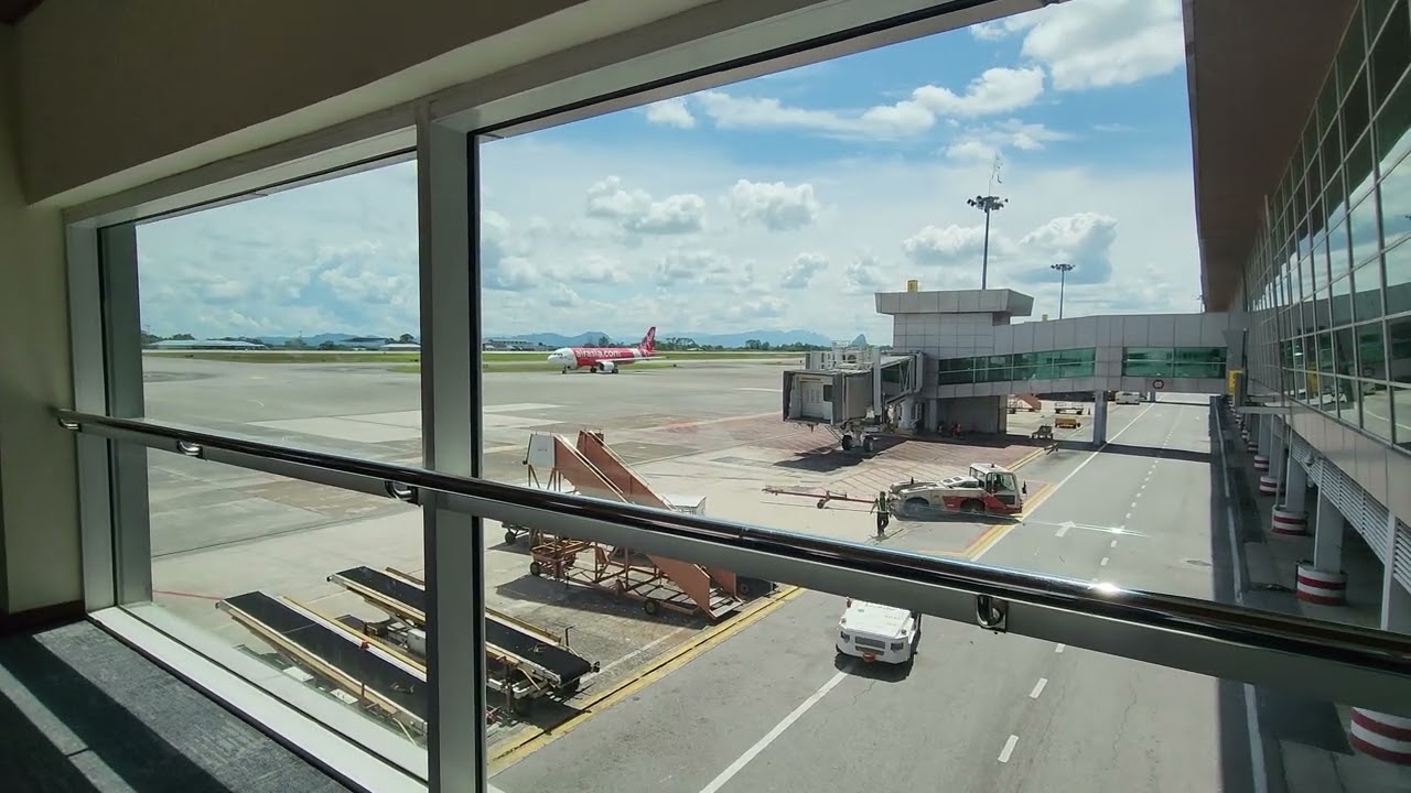 Malaysia Airlines MH Business Class Domestic Boarding Kuching International Airport KCH Sarawak