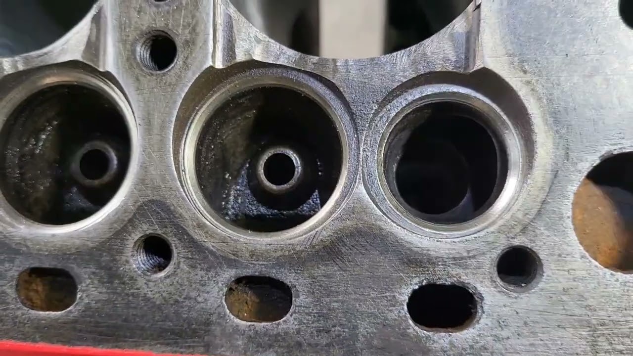 Simca Vedette Versalles          capitulo 3: cambio de guias valvulas