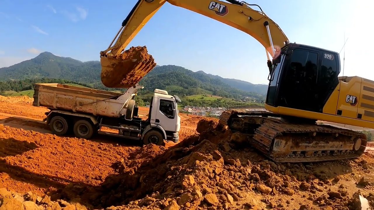 Testei a cat 320 next EP.177