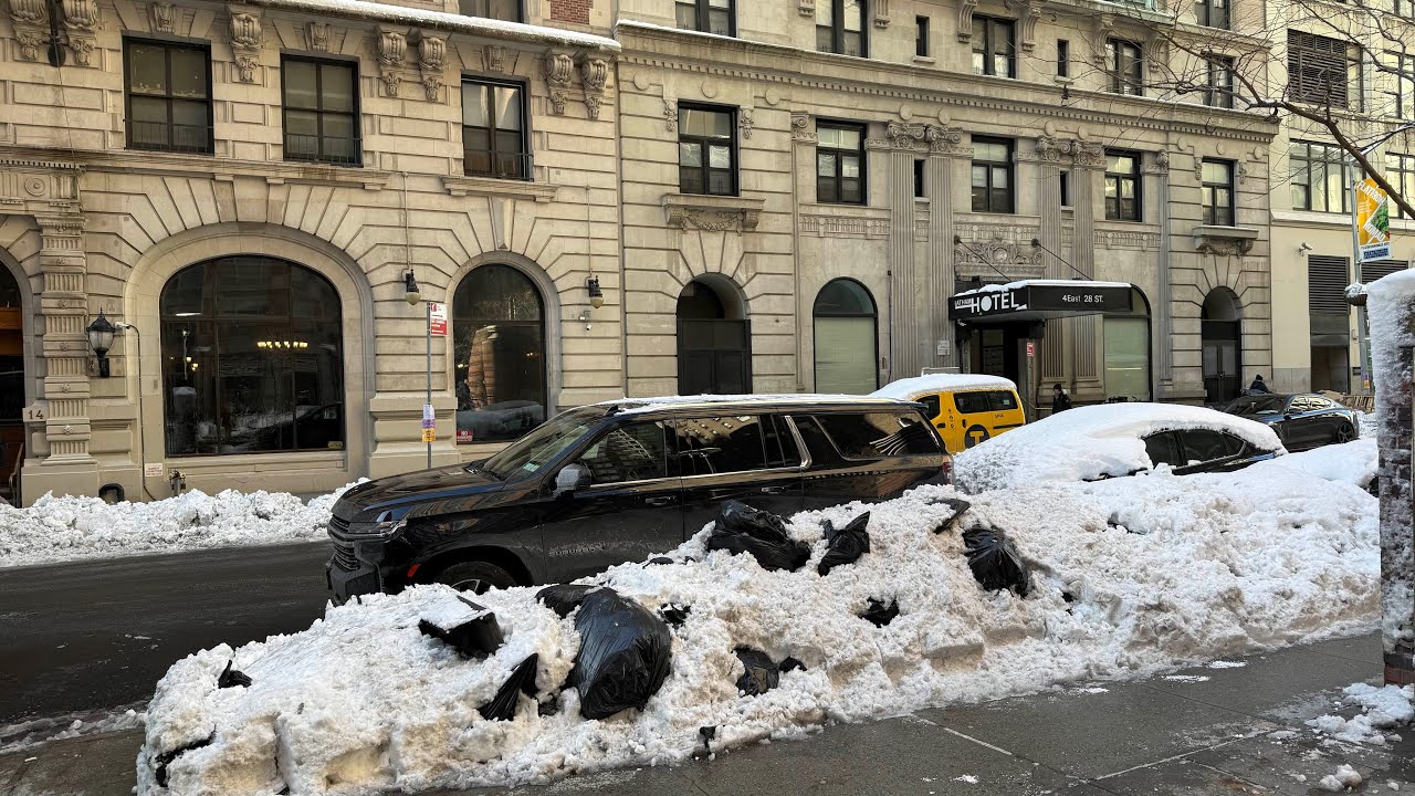 Day After the Snow Storm in New York City, Madison Square Park Live!