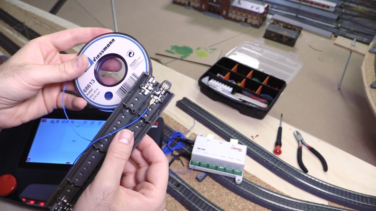 Märklin Pendelzugsteuerung mit Kontaktgleis und S88