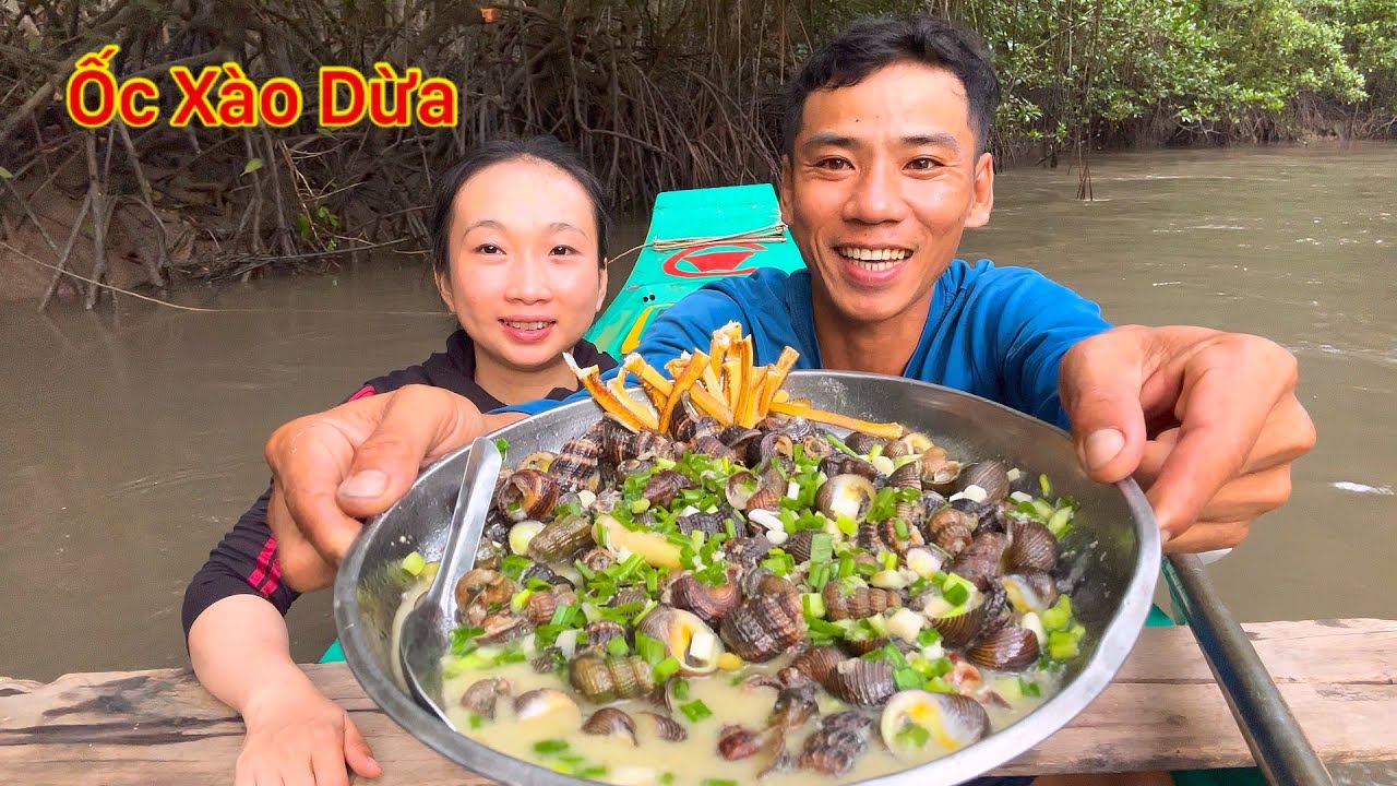 Nước Dâng Lên Nhiều Con Ốc Sẽ Bò Lên Cây Hai Vợ Chồng Bắt Về Làm Bữa Ăn