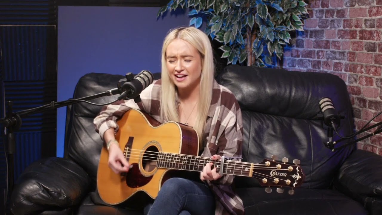 Mid Morning Music Episode 14 - Leah Ditchfield