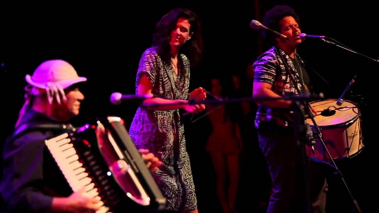 Sanfona Sentida - Dominguinhos, Mariana Aydar e Duani