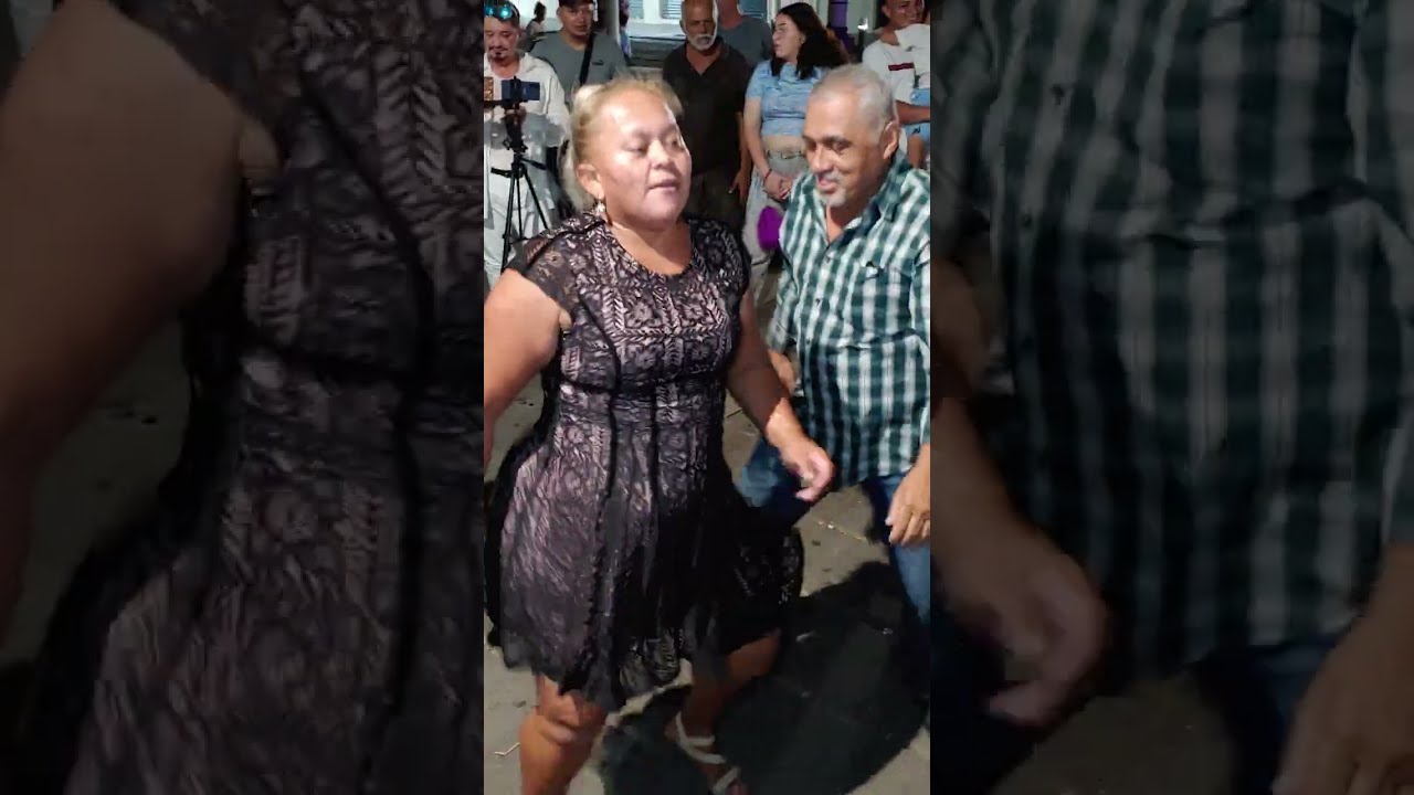 Silvia gozando del baile