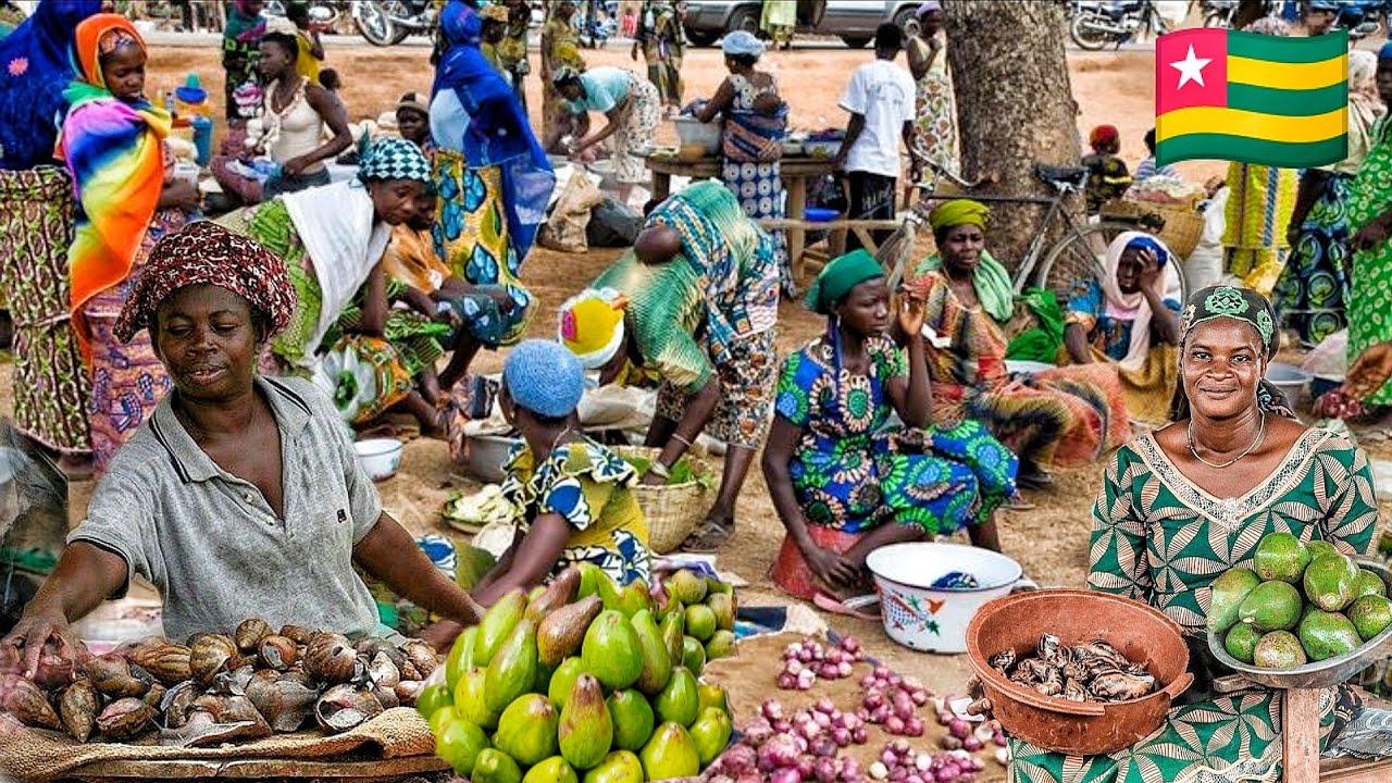 CHEAPEST ORGANIC FOOD MARKET IN LOMÉ TOGO WEST AFRICA. 