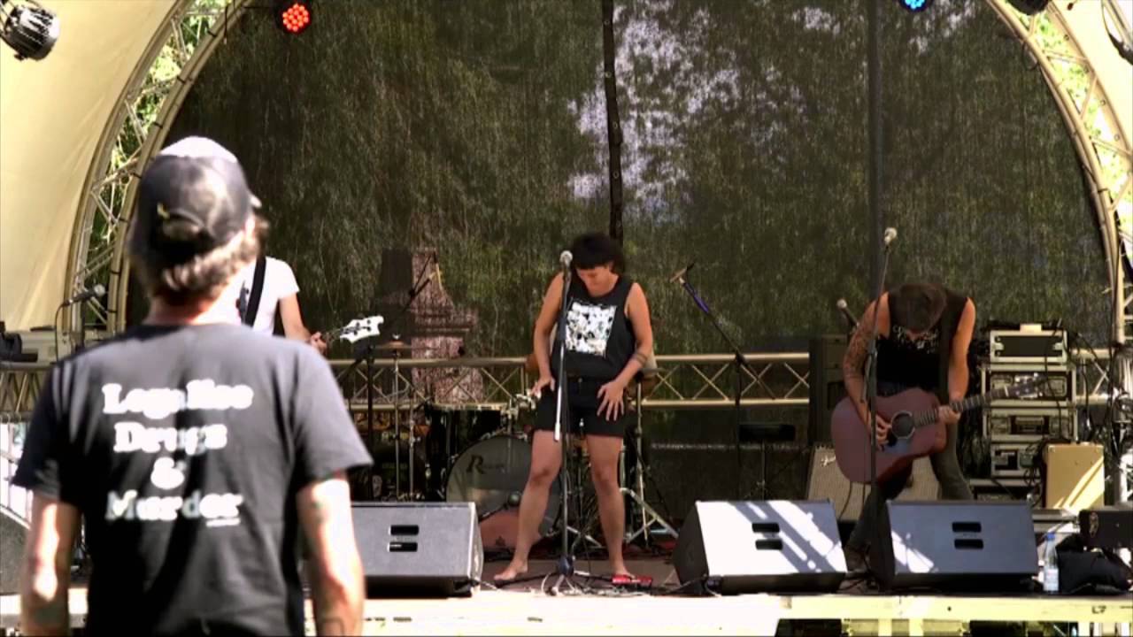 Nerekin OCCHI DI FARFALLA @Kling Festival 2015