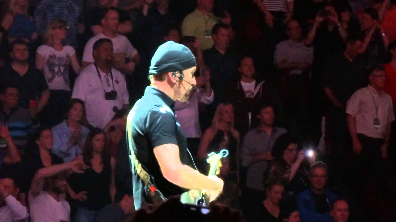 U2 Bloody Sunday Live Montreal 2015 HD 1080P