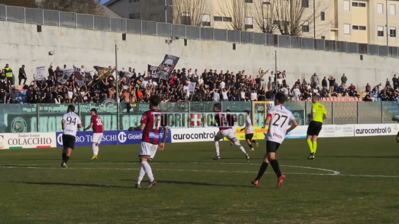 VIDEOTIFO/D Vibonese - SAVOIA, 01mar26, gli ultras Savoia presenti a Vibo valentia 