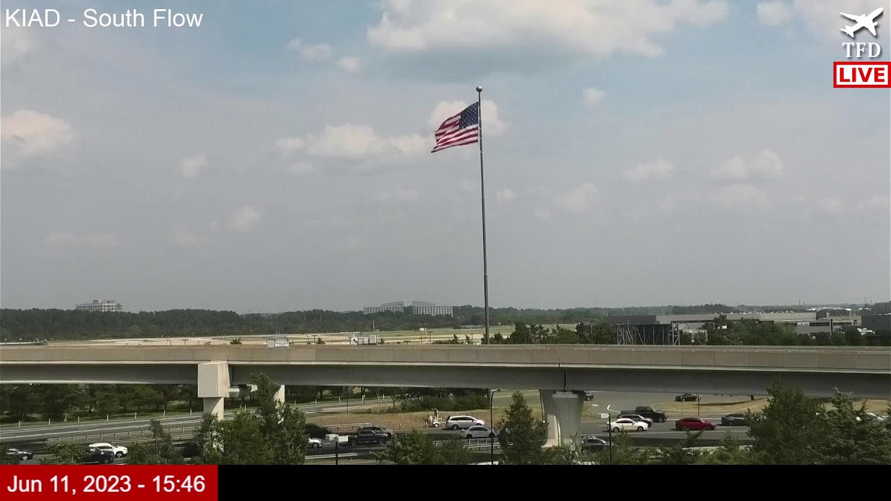 The Flight Deck Live! - Dulles International Airport (KIAD)