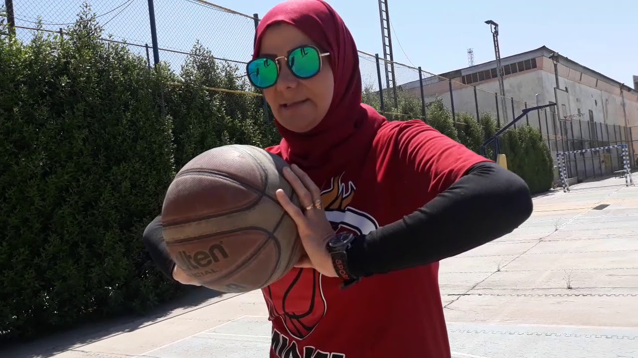 المناولة المرتدة ( المرحلة الأولى ) كرة السلة