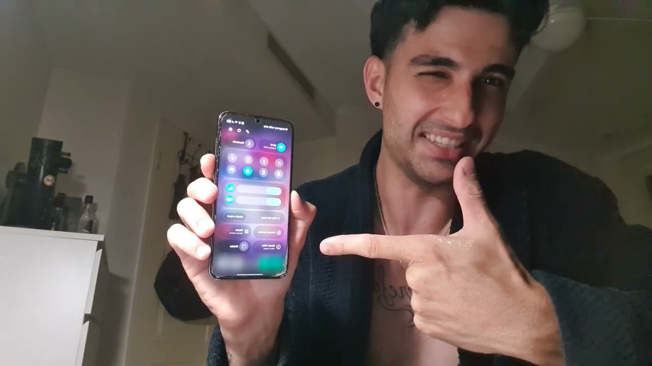 por que a siri do iphone 17 eh tao burra??