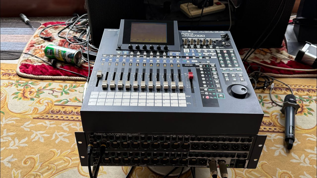 Test mixer số Roland VMC 7100 có 8 máy effecf độc lập 