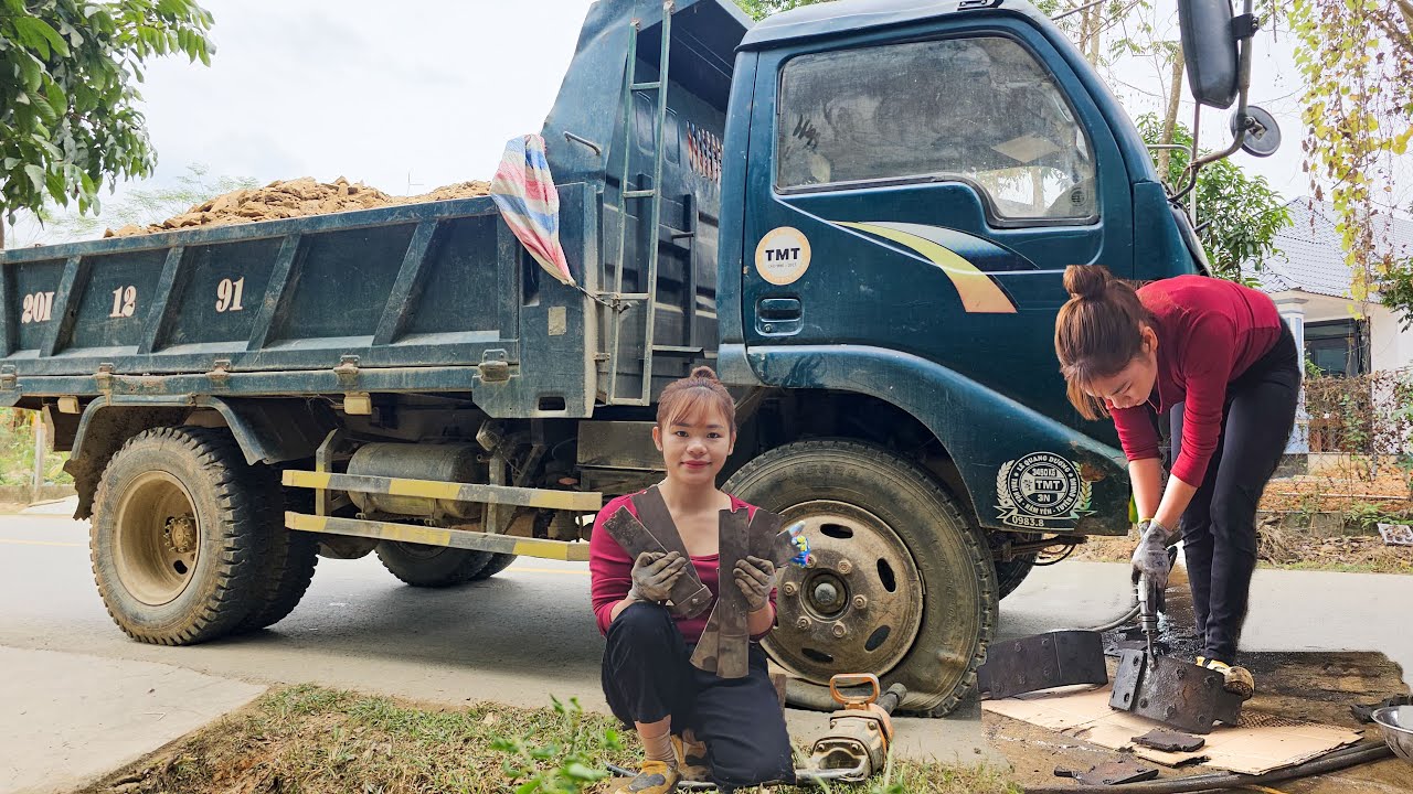 Time -Lapse Video: 5 Day Challenge to Completely Restore and Repair a Truck by Girl Mechanic