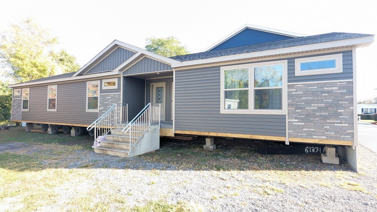 NEW 2024 - 3 Bed 2 Bath w/ Office!! Ranch Manufactured Home