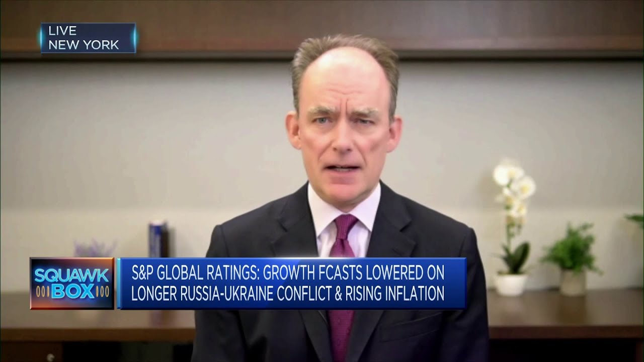 S&P Global Ratings cuts its growth forecasts for the U.S., Europe and China