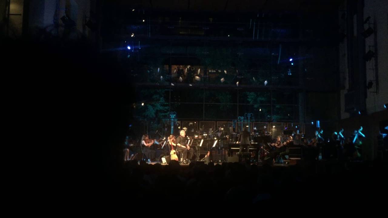 La Locomotiva -  intro Francesco Guccini - voce Flaco Biondini con la Filarmonica Toscanini