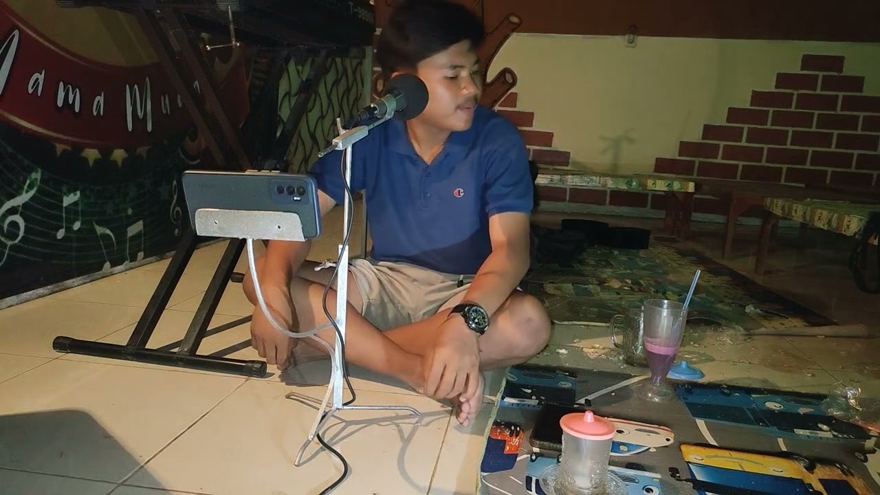 KERAMAT... Cover Ari ardiansyah