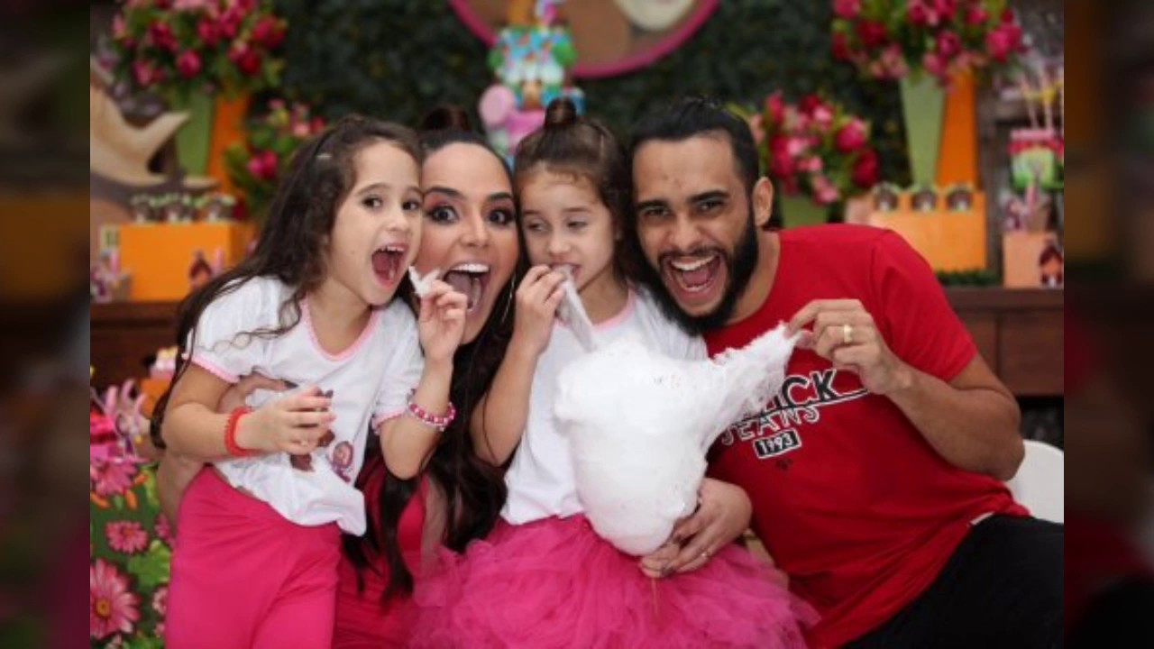 Cantora Perlla e sua família!