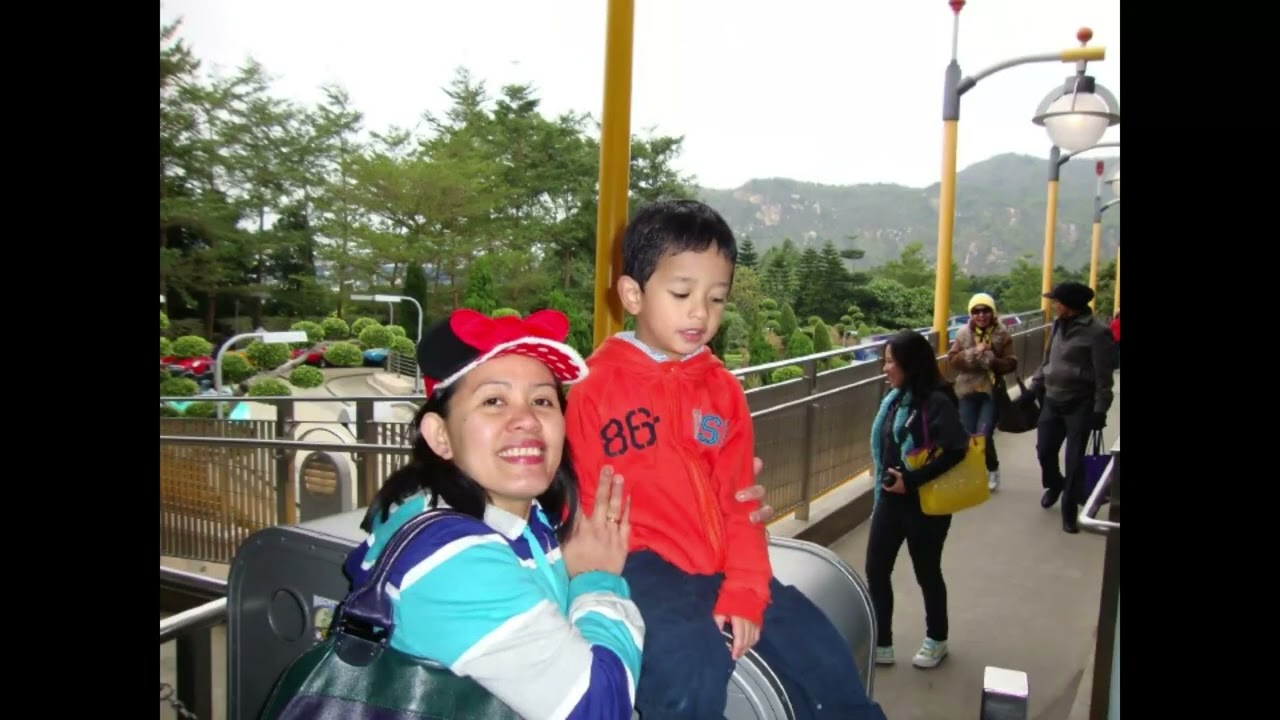 Holiday l Feb 26 2010