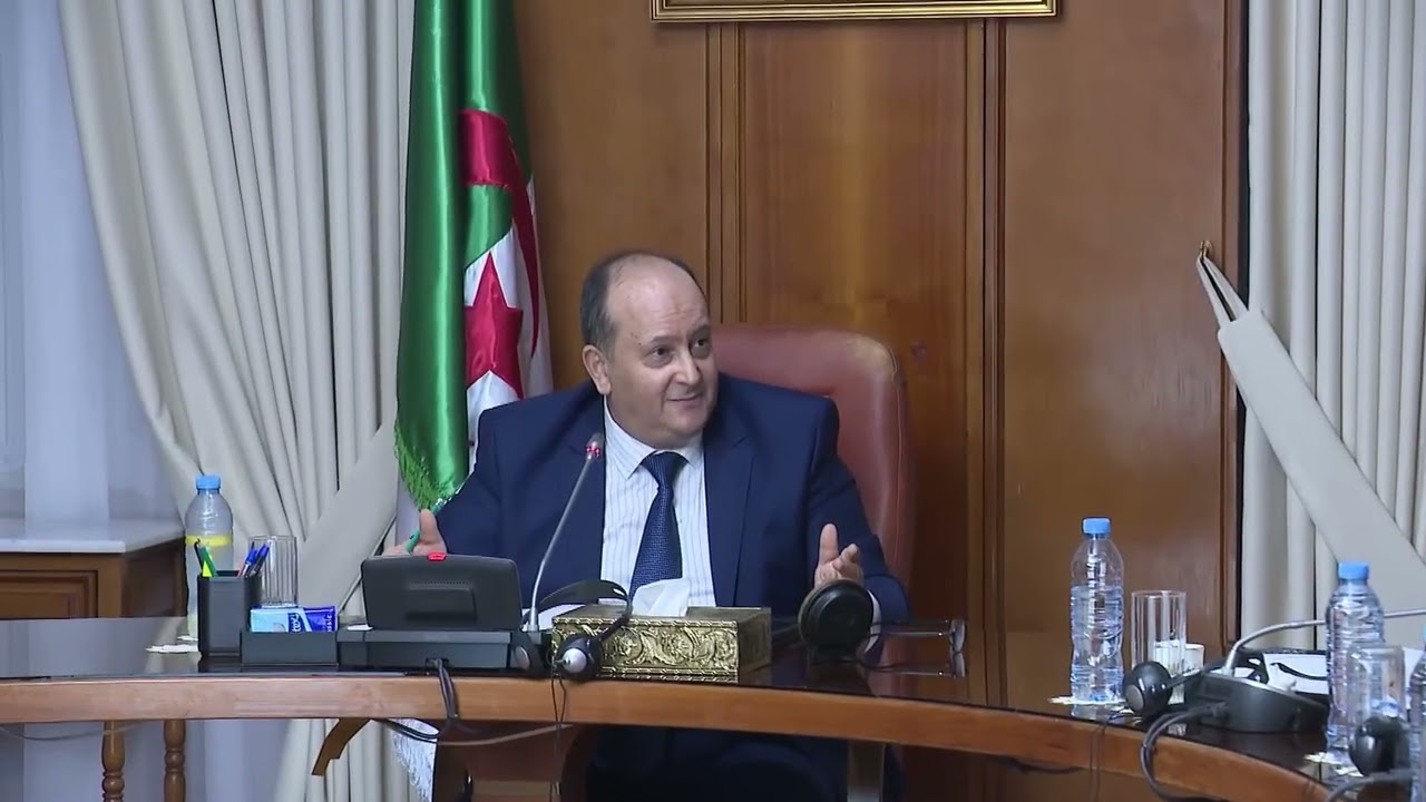 الوزير الأول ينصب جهاز اليقظة المُكلّف بمتابعة تموين السوق الوطنية تحسبا لشهر رمضان 2026