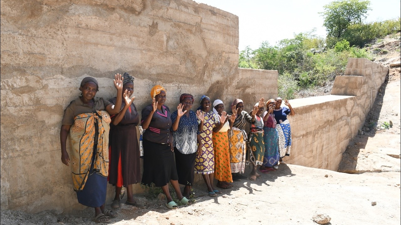 Kyeni Kya Ikena Mwaki's sand dam is now complete!