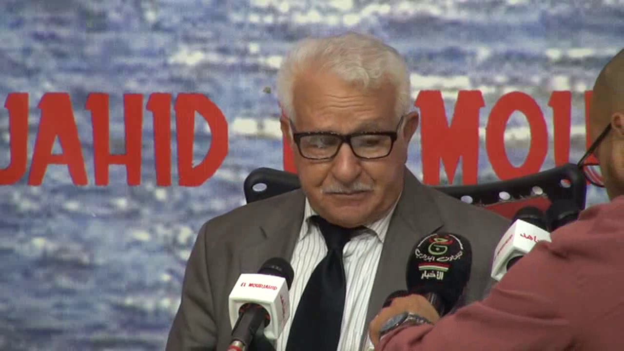 Au Forum D'El Moudjahid : Hommage &agrave; Bachir Bouma&acirc;za