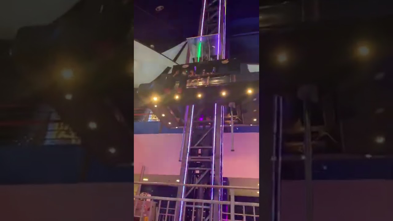أجمل اللعبة Drop zone في موون توون في صيرفي ميجا مول في جده