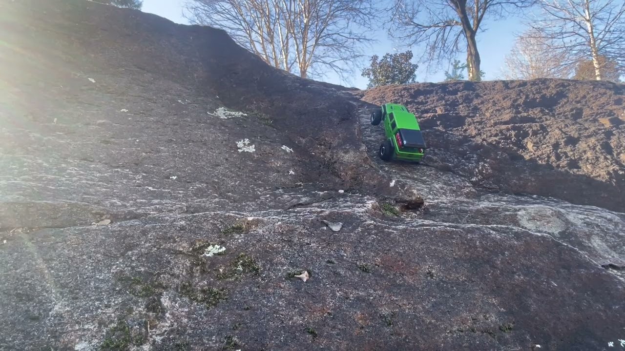 RC Crawler Rock Quarry Garden