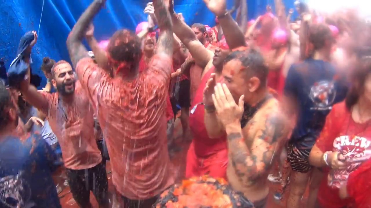 Travel video La Tomatina de Bunol: this is what the biggest food fight in the world feels like!