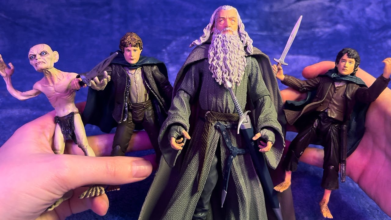 ASMR The Lord of the Rings Figures Unboxing (Whispered, Plastic Sounds)