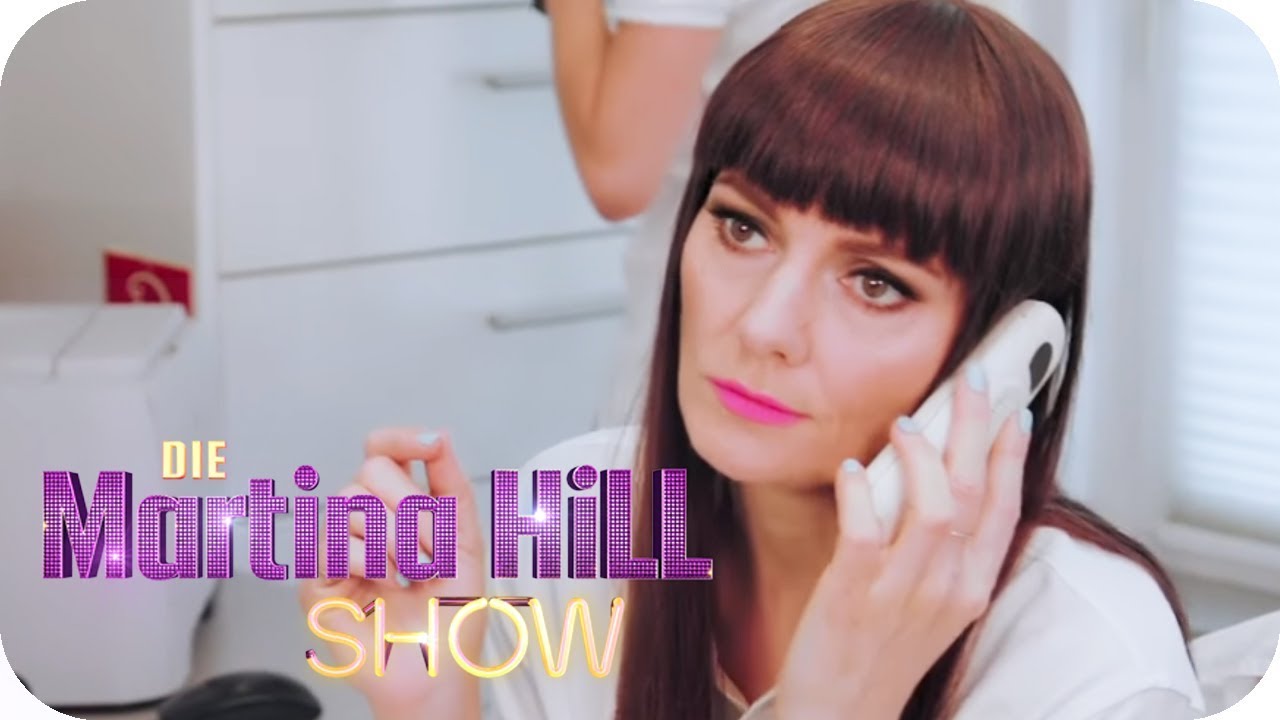 Zahnarzthelferin: Larissa testet Berufe [subtitled] | Die Martina Hill Show | SAT.1 TV