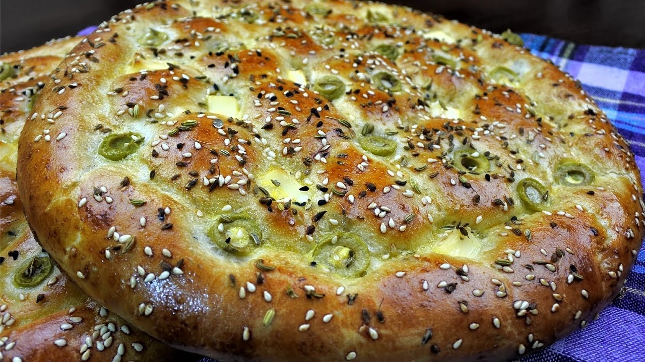 ألذ خبز الزيتون بالجبن 😋بدون دلك بلا جهد في 10 دقائق مكيش راح تستغناي عليه من اليوم😍 أخف من الريشة