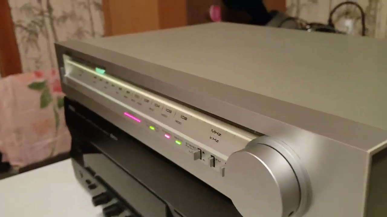 AKAI AT-K02