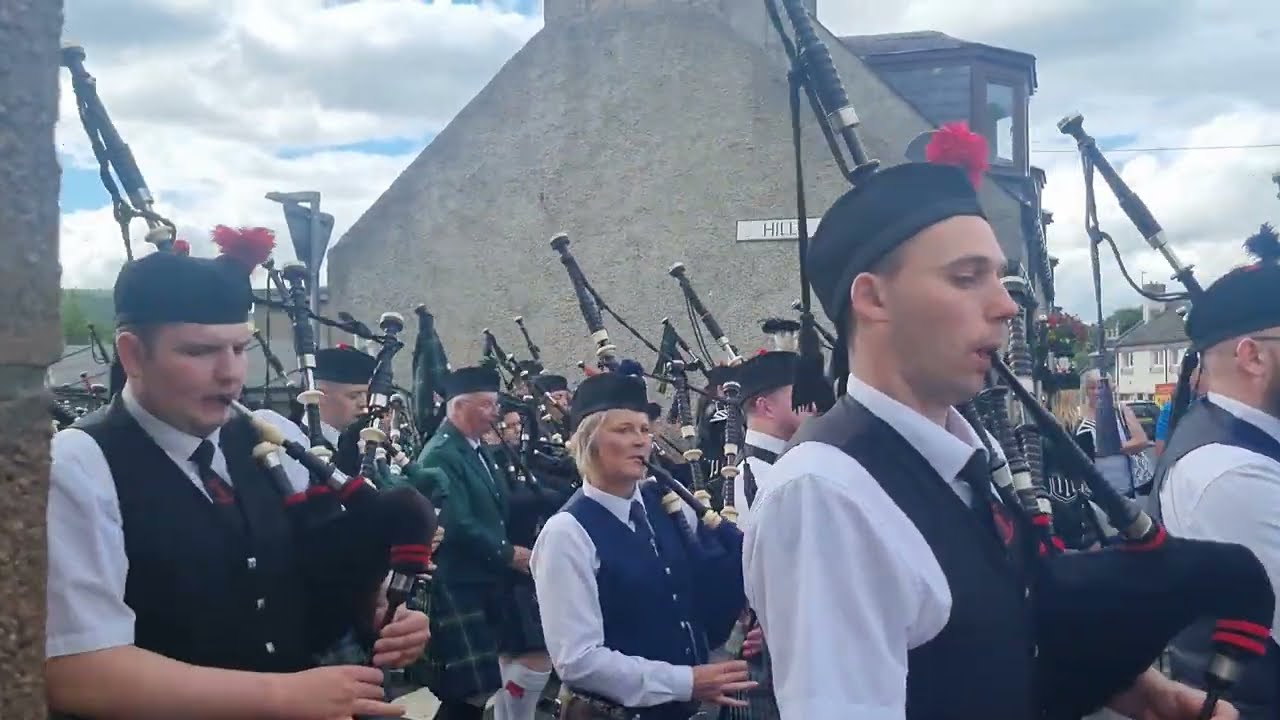 Dufftown Highland Games 27th July 2024 Pipe bands leaving the field #dufftownhighlandgames