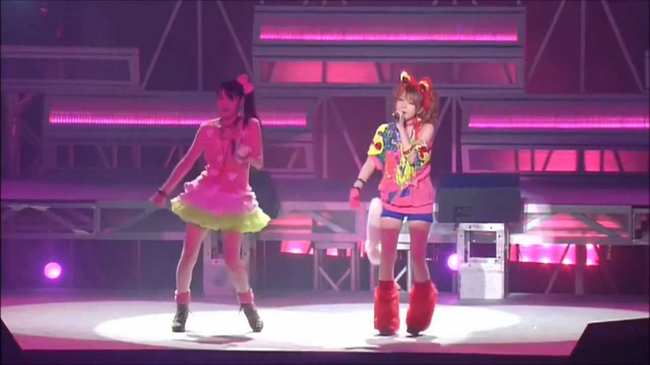 道重 さゆみと田中 れいな 大きいひとみ ( HD )