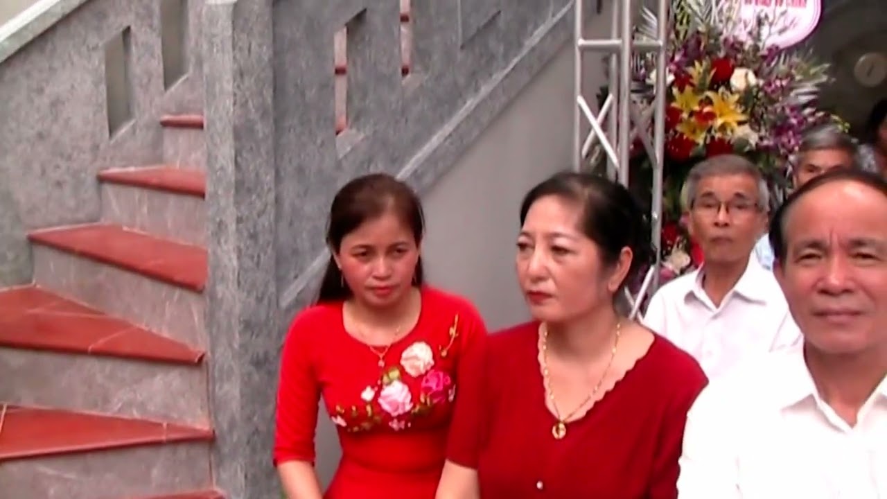 Đoàn chèo Thái Bình chào mừng ngày khánh thành nhà thờ tổ họ Nguyễn Văn TP Thái Bình