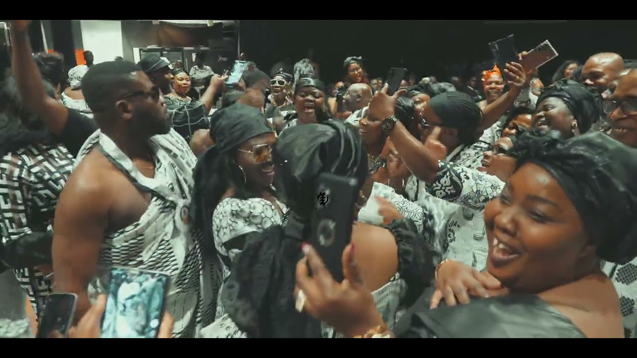 Nana Acheampong  a.k.a loverboy performing on his mothers funeral ceremony (Germany Dortmund)