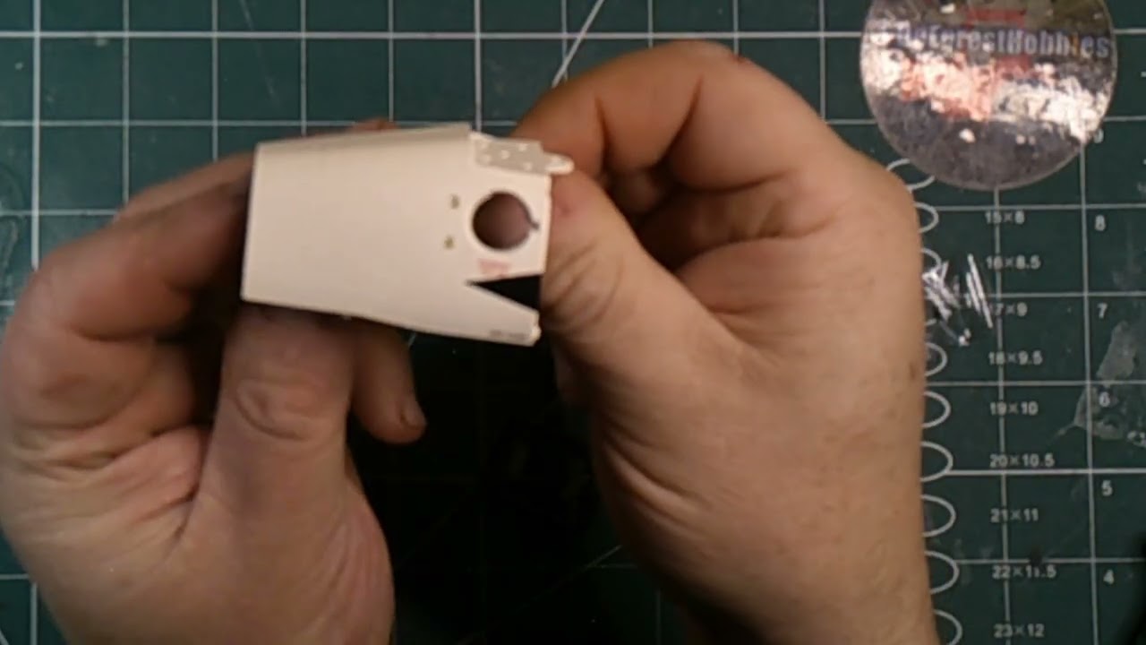 Building the VF-1 Valkyrie from Macross, Hachette Japan Part work Vol 1