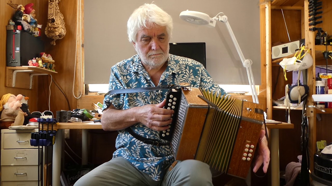 South Downs Jig and Linnen Hall - Lester - Melodeon