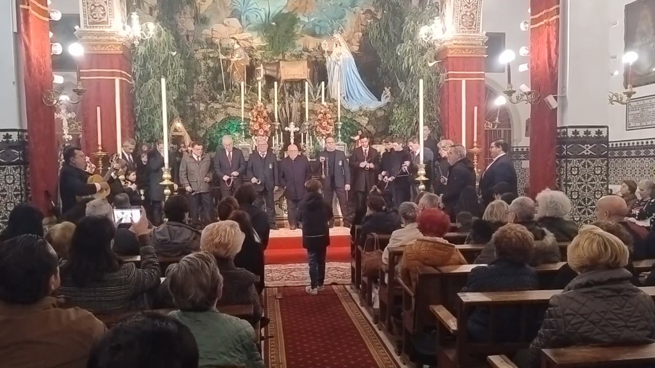 Coro de Campanilleros Ntra Sra de la Soledad de Castilleja de la Cuesta - Es María nave de Gracia