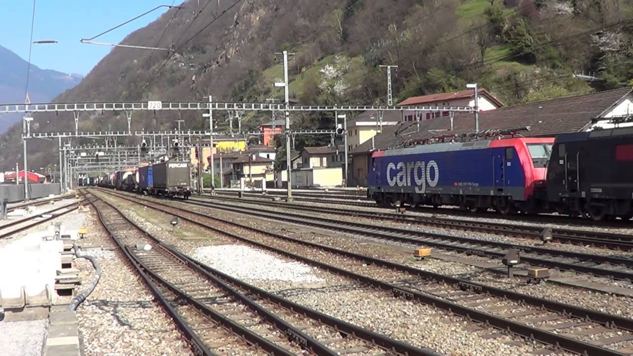 Bunter Bahnverkehr in Bellinzona Teil 1 (April 2015)