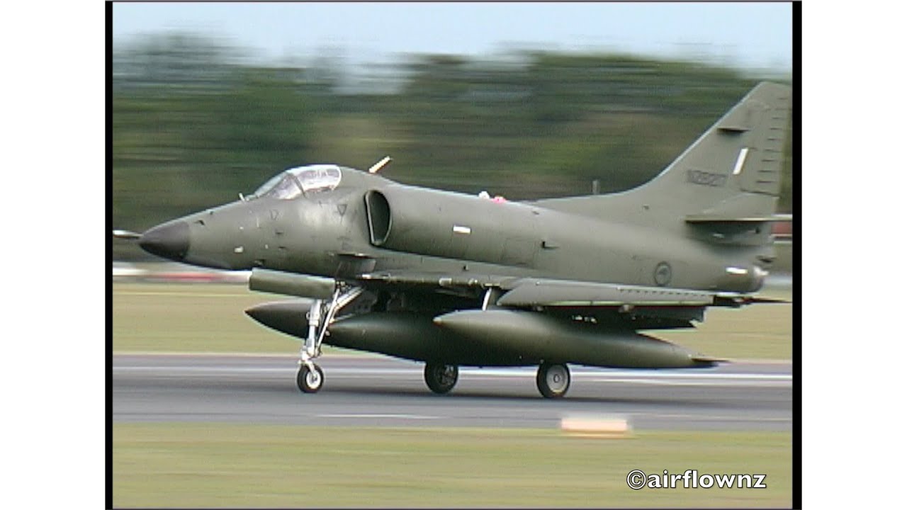 Royal New Zealand Air Force Douglas A-4 Skyhawks Final Displays -2001