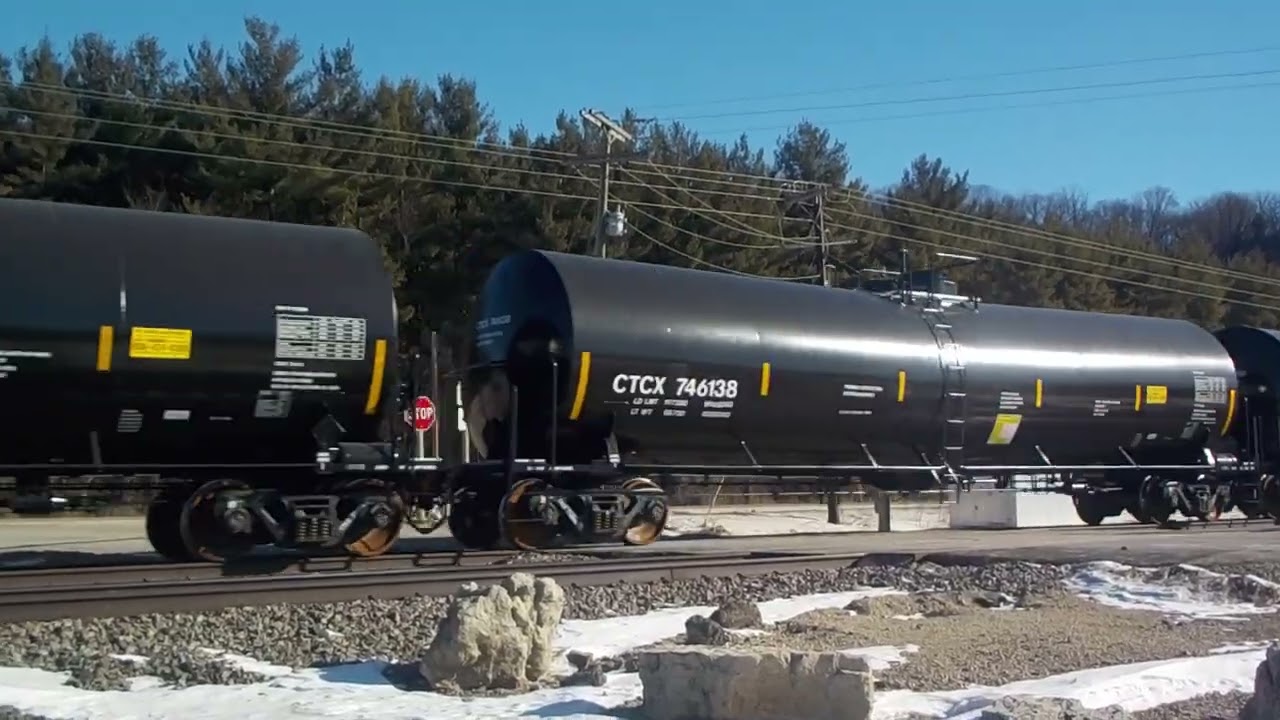 BNSF 4092 w/H-GALMIN?, 29 new tank cars & ex-CNW boxcars 1/31/26